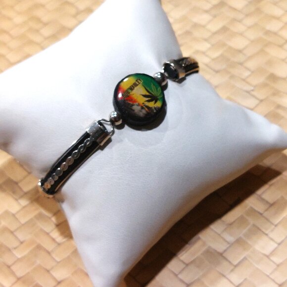 BOB MARLEY Unisex Leather/Silver Hook Friendship Bracelet w/Bob Marley Pendant - Picture 1 of 7